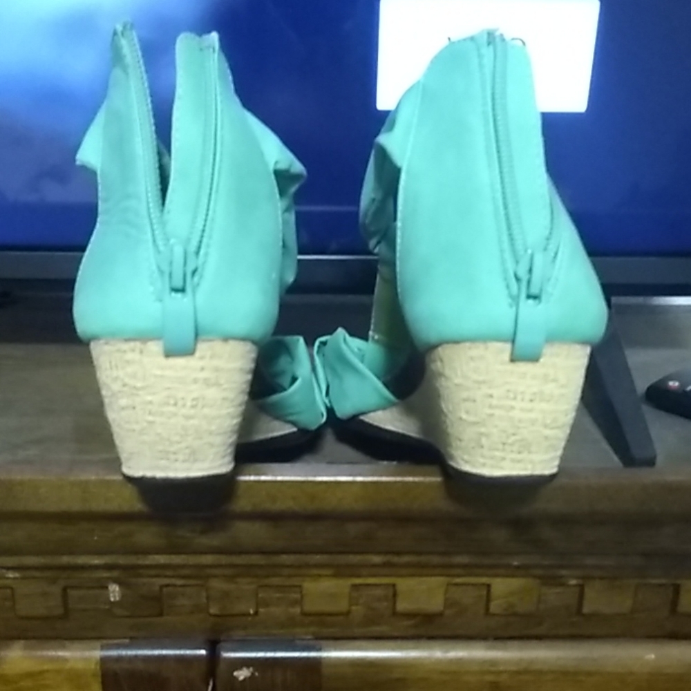 Sandals - Picture 2 of 5